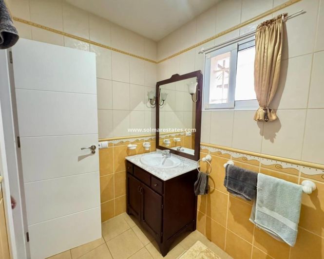 Image No.28-3 Bed Villa for sale