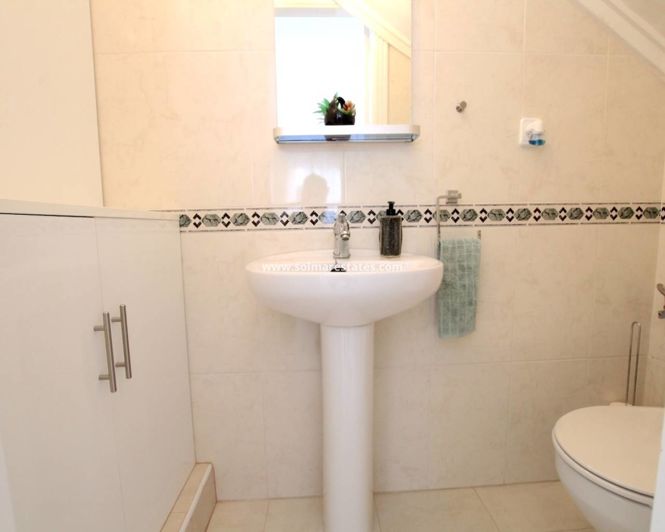 Image No.15-2 Bed House for sale