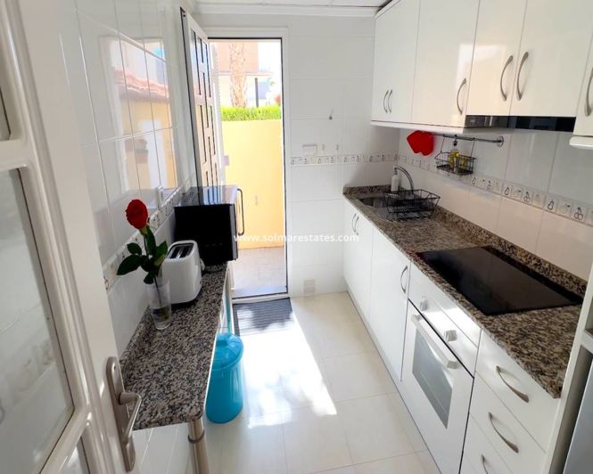 Image No.16-2 Bed House for sale