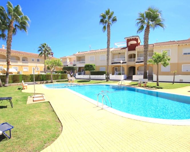 Image No.4-2 Bed House for sale