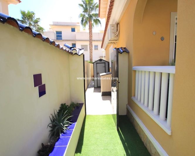 Image No.9-2 Bed House for sale