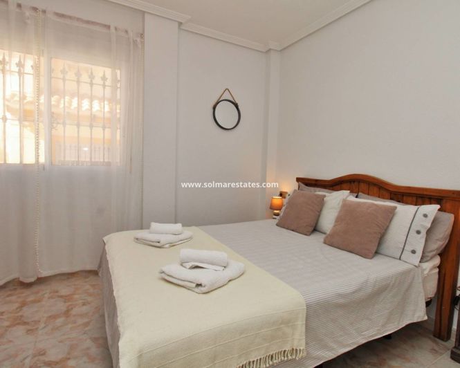 Image No.14-Villa de 4 chambres à vendre à Playa Flamenca