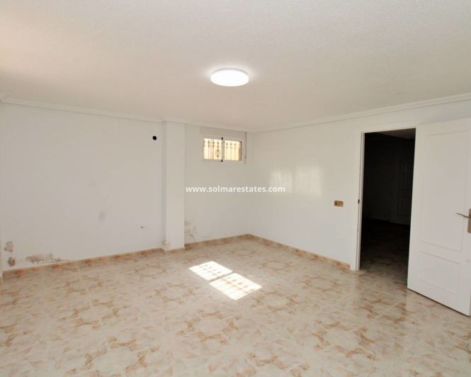 Image No.39-Villa de 4 chambres à vendre à Playa Flamenca