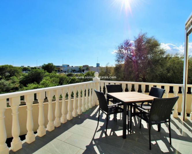 Image No.5-Villa de 4 chambres à vendre à Playa Flamenca