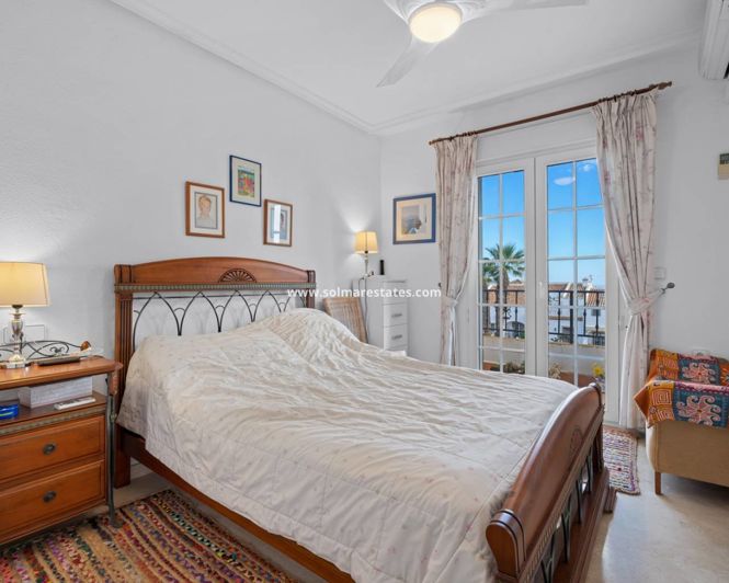 Image No.17-3 Bed Townhouse for sale