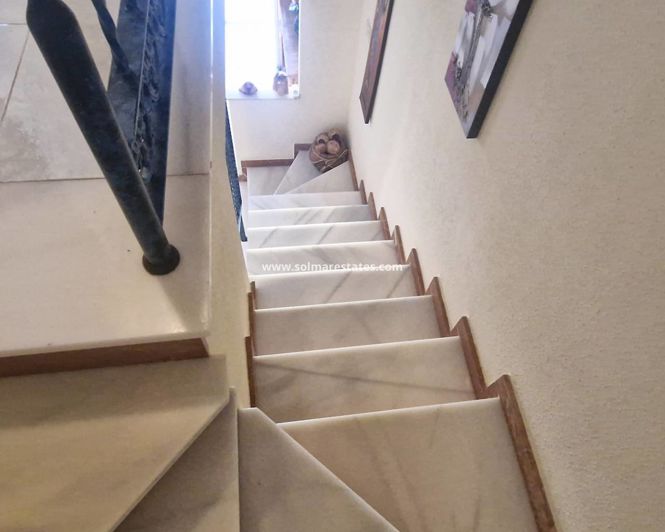 Image No.25-2 Bed Townhouse for sale