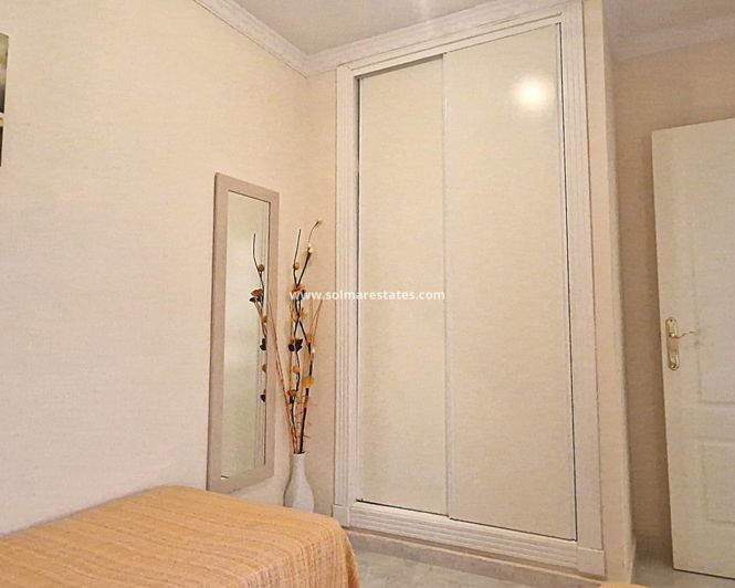 Image No.26-2 Bed Townhouse for sale