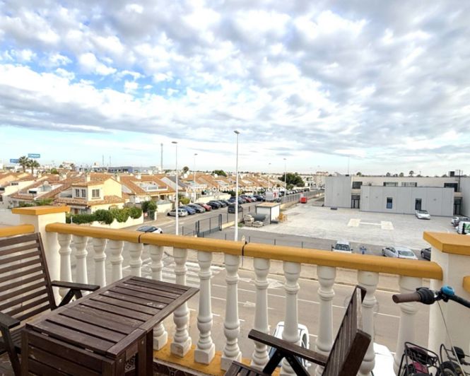 Image No.25-3 Bed Apartment for sale