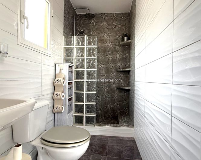 Image No.8-3 Bed Apartment for sale