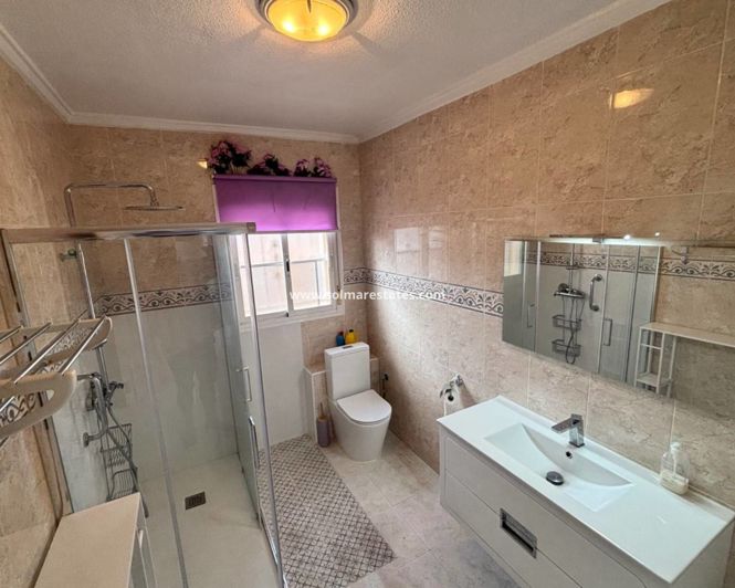 Image No.27-2 Bed Townhouse for sale