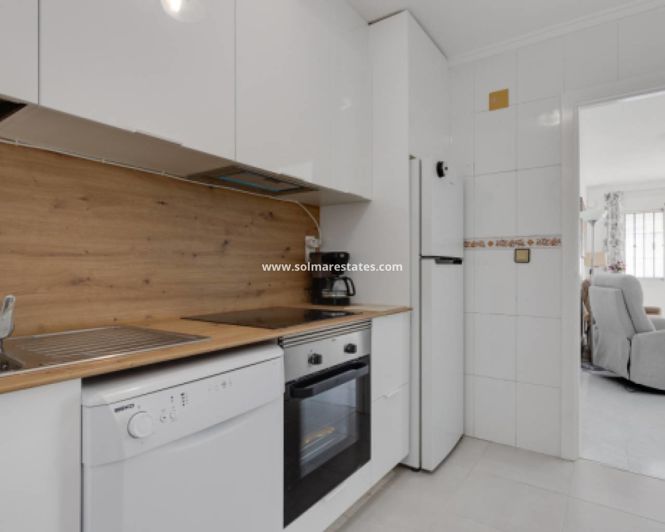 Image No.15-3 Bed Apartment for sale