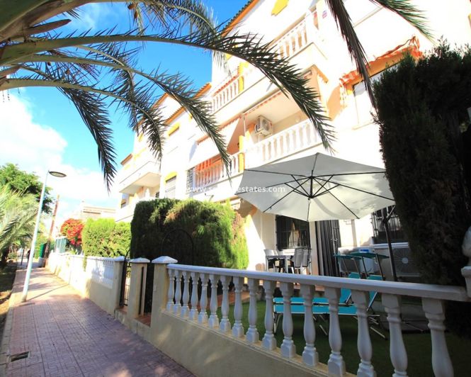 Image No.3-Appartement de 2 chambres à vendre à Punta Prima