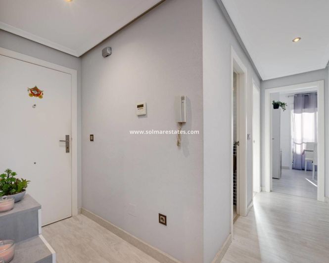 Image No.18-3 Bed Apartment for sale