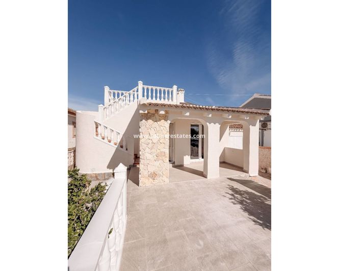 Image No.11-2 Bed Villa for sale