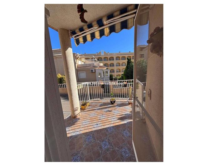 Image No.21-2 Bed Townhouse for sale