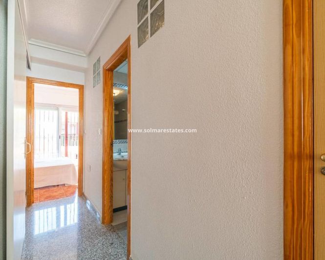 Image No.18-3 Bed Townhouse for sale