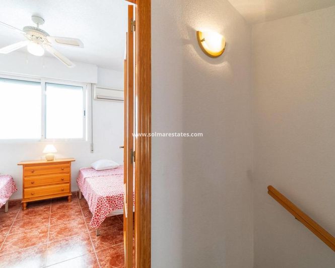 Image No.20-3 Bed Townhouse for sale