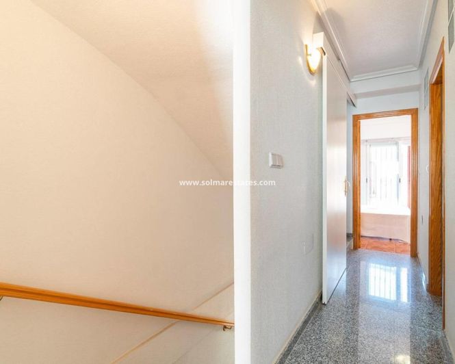 Image No.22-3 Bed Townhouse for sale