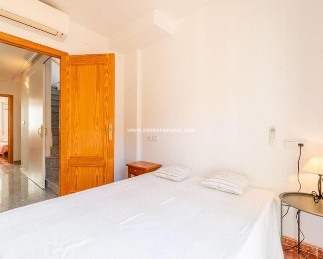 Image No.28-3 Bed Townhouse for sale