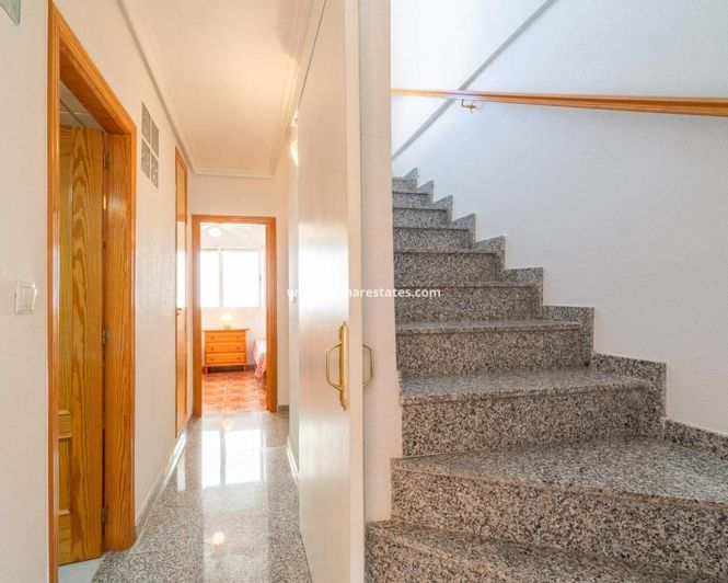 Image No.29-3 Bed Townhouse for sale