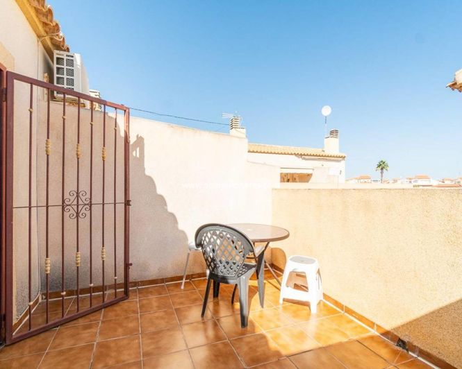 Image No.37-3 Bed Townhouse for sale