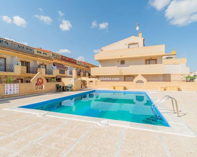 Image No.39-3 Bed Townhouse for sale