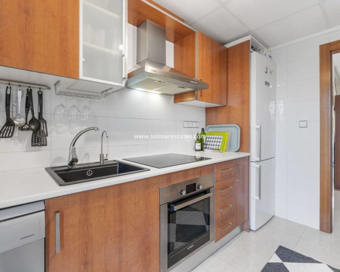 Image No.16-3 Bed House for sale