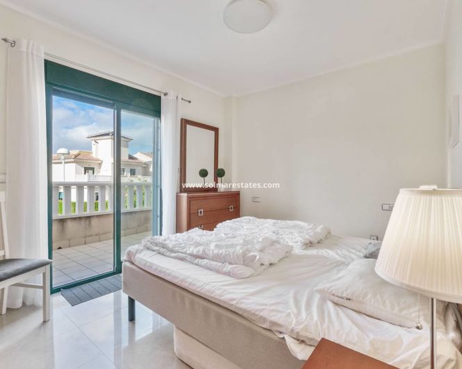 Image No.19-3 Bed House for sale