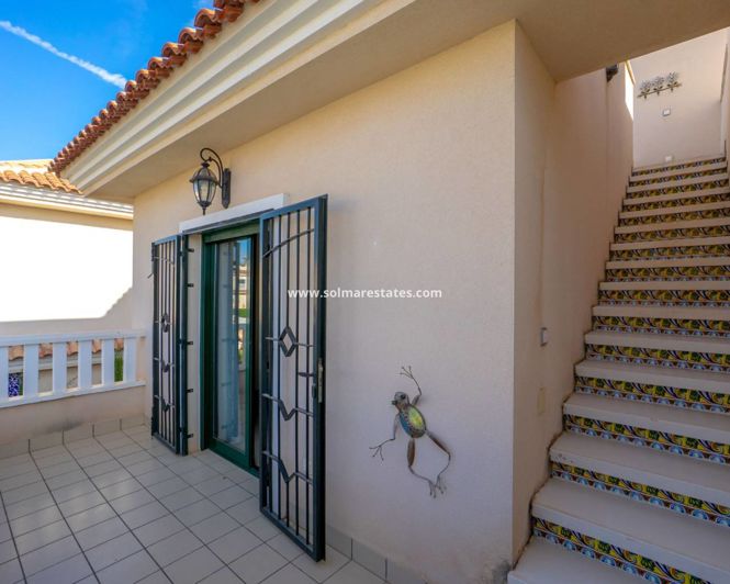 Image No.29-3 Bed House for sale