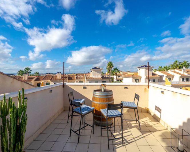 Image No.31-3 Bed House for sale