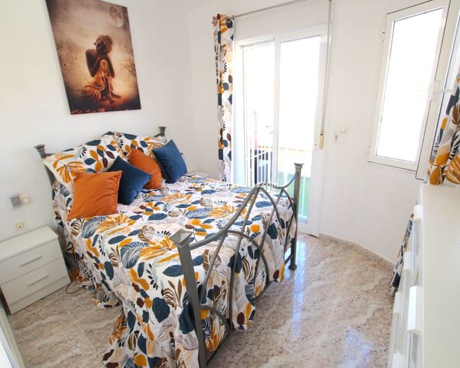 Image No.17-3 Bed Townhouse for sale