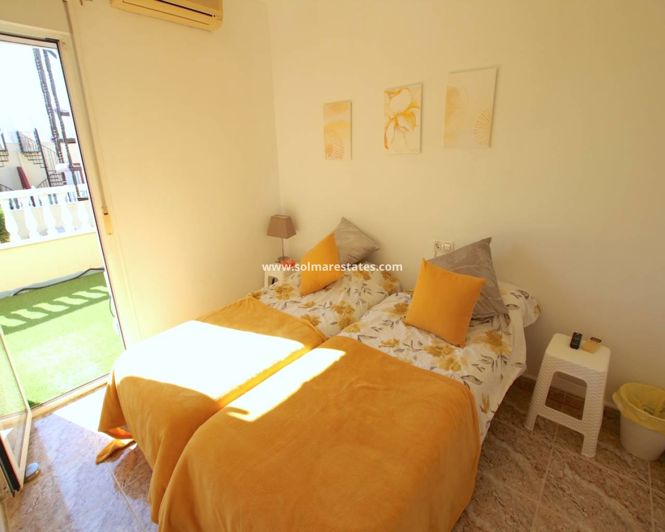 Image No.20-3 Bed Townhouse for sale