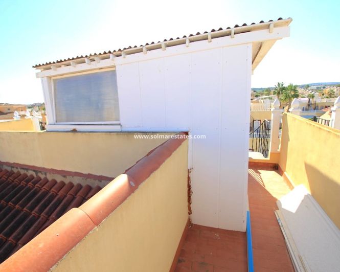 Image No.25-3 Bed Townhouse for sale