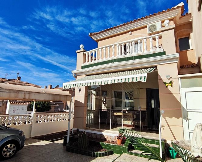 Image No.1-2 Bed House for sale