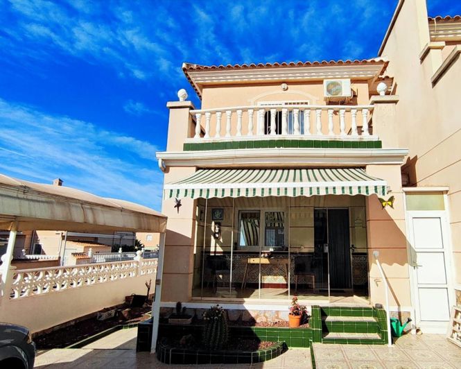 Image No.13-2 Bed House for sale