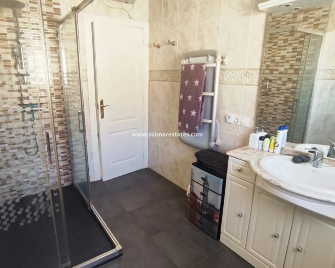 Image No.22-2 Bed House for sale