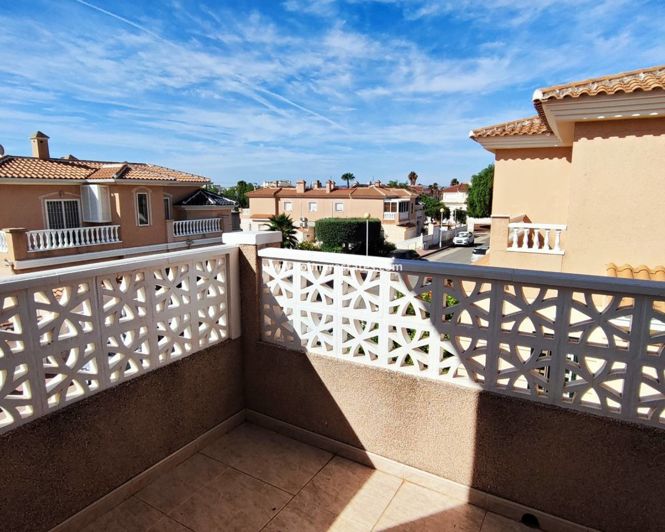 Image No.23-2 Bed House for sale