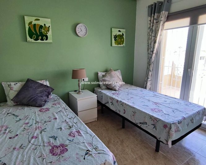 Image No.8-2 Bed House for sale