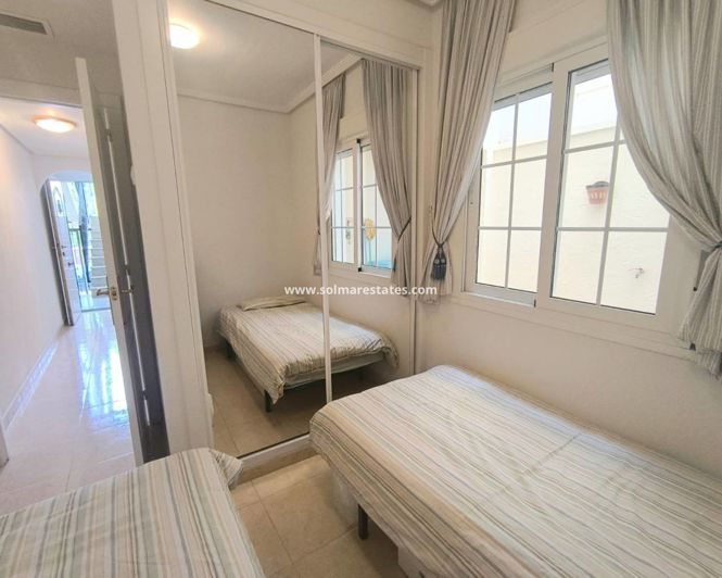 Image No.10-Appartement de 2 chambres à vendre à Heredades