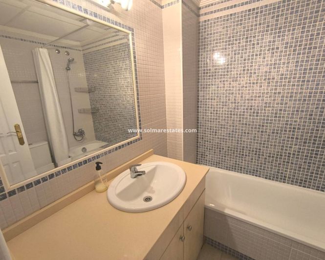 Image No.11-Appartement de 2 chambres à vendre à Heredades