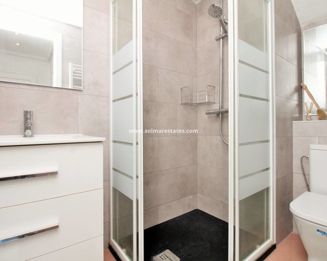 Image No.16-3 Bed House for sale