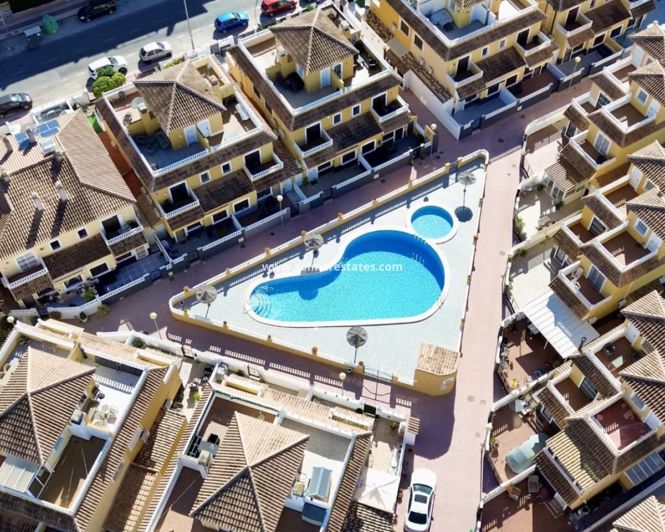 Image No.1-3 Bed Townhouse for sale