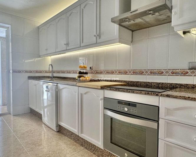 Image No.14-3 Bed Townhouse for sale