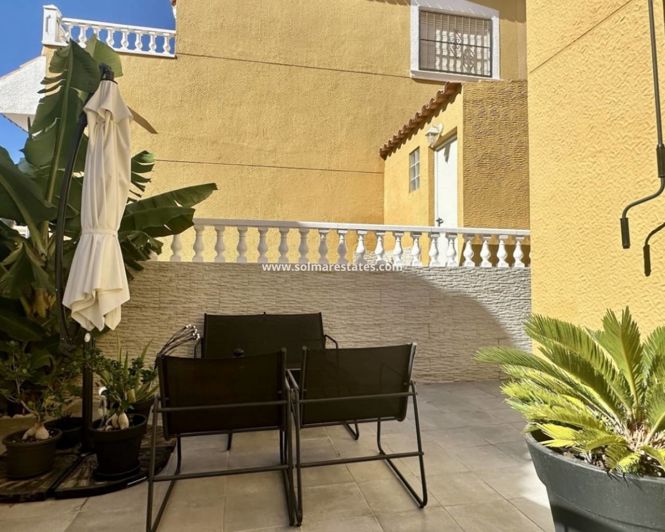 Image No.18-3 Bed Townhouse for sale