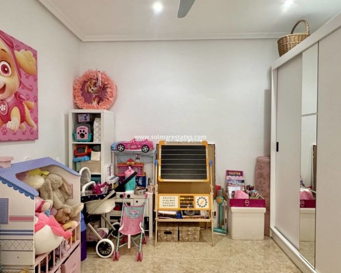 Image No.23-3 Bed Townhouse for sale