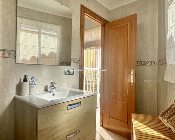 Image No.26-3 Bed Townhouse for sale