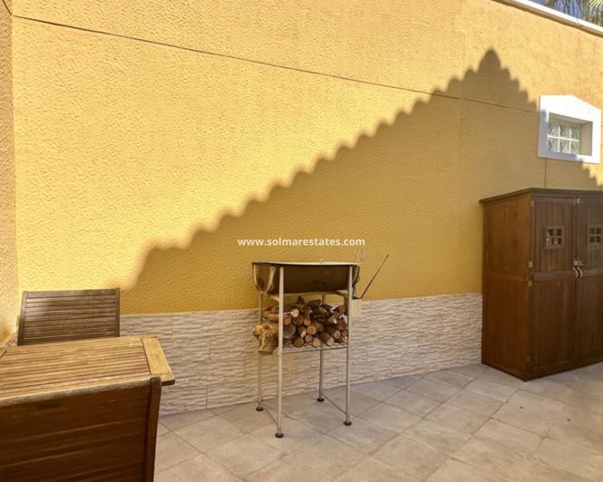 Image No.37-3 Bed Townhouse for sale