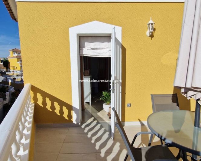Image No.6-3 Bed Townhouse for sale