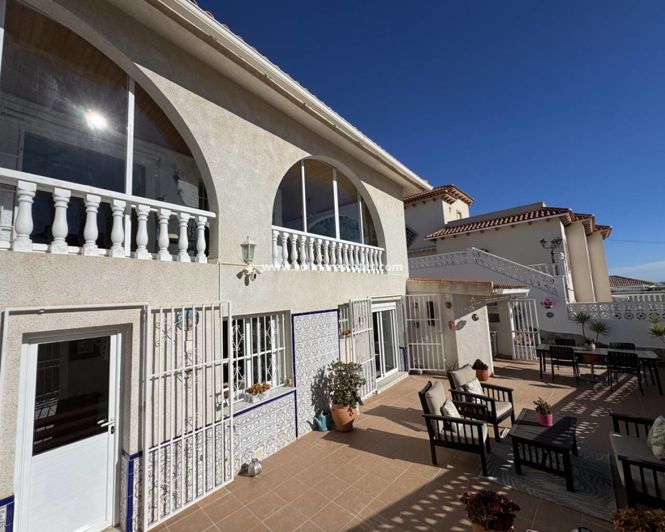 Image No.14-3 Bed Villa for sale