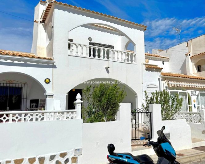 Image No.1-Maison de ville de 3 chambres à vendre à Villamartin